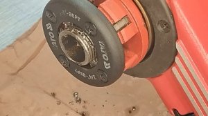 САНТЕХНИК НЕ НУЖЕН! Показываю, как нарезать резьбу на трубе клуппом самому