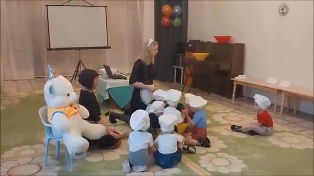 Музыкально-образовательная деятельность с детьми 1 младшей группы "Мы ждем гостей". смотреть онлайн