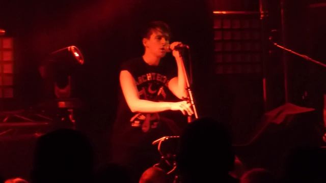 Empathy Test - By my side (live Berlin 2016) смотреть онлайн