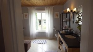 Загородный дом из старой школы / большой деревенский дом / Румтур