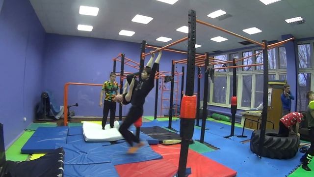 Воздушно-Силовые Элементы на Турнике 1-46 и Акробатические Связки на ПереКладине 2022. СКК "Вместе" смотреть онлайн