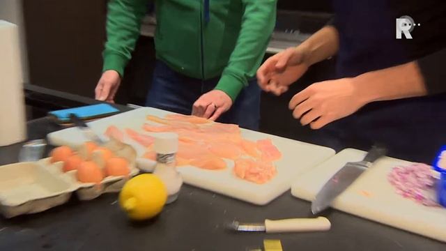 Koken met Geus - Aflevering 1: Luigi Bruins смотреть онлайн