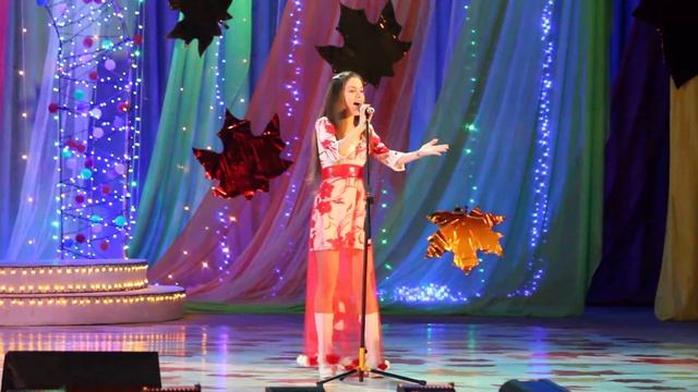 Beautiful performance of the song at the concert Golden Autumn - 2015 смотреть онлайн