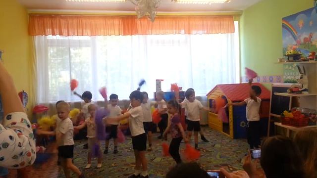 танец с панпонами смотреть онлайн
