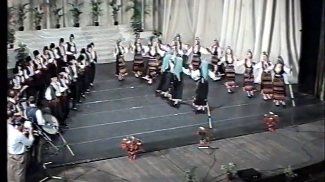 Ансамбъл "Ръченица" - Тракийски смесен танц смотреть онлайн