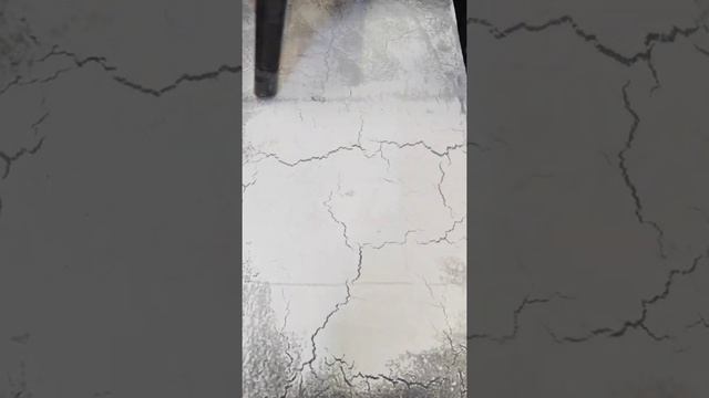 імітація тріщин на звичайній шпаклівці 🔥 #ремонтпетрович #декораторПетрович смотреть онлайн