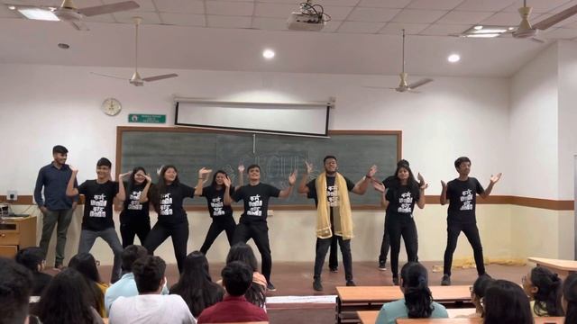 First year MBBS students FRESHERS dance(EXTREMELY FUNNY 😆) смотреть онлайн