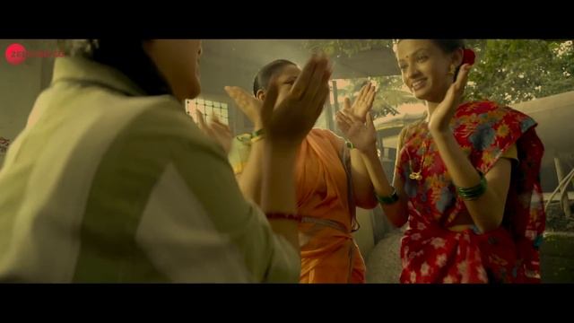 Daatale Reshami | Time Pass | Prathamesh Parab, Ketakee Mateygaonkar |Mahalaxmi Iyer, Chinar Kharka смотреть онлайн