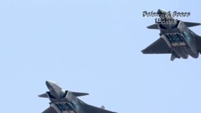 Chinese J-20 Stealth Fighter Displays Missiles For First Time смотреть онлайн