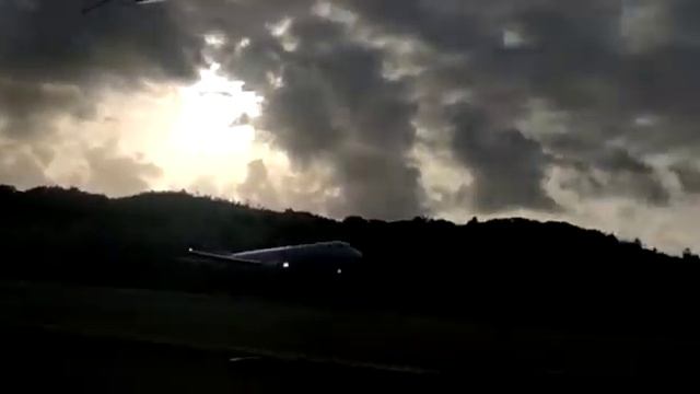 American Eagle (Envoy Air Carriers) Embraer E175 departure - Dominica Douglas Charles Airport смотреть онлайн