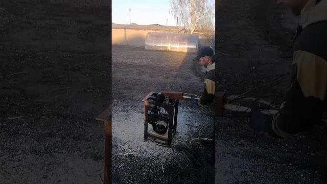 Измельчитель веток из вала фуганка #woodworking #wood #сварка #сделайсам #измельчительветок смотреть онлайн