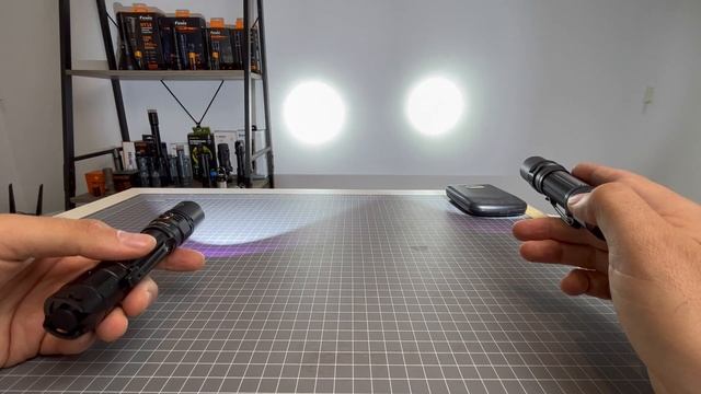 Fenix PD35 V3.0 vs PD35R - Self-defence plus all purpose, which one wins? #fenix #tactical #fishing смотреть онлайн