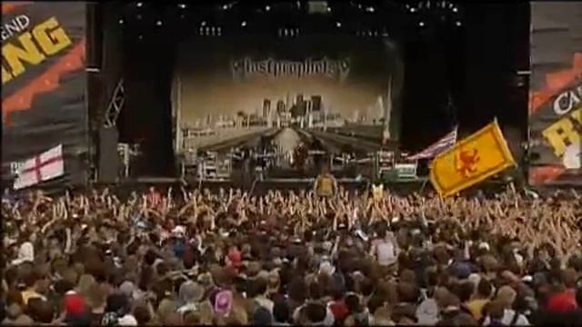 Lost Prophets - Last Train Home (Reading Festival 2004).avi