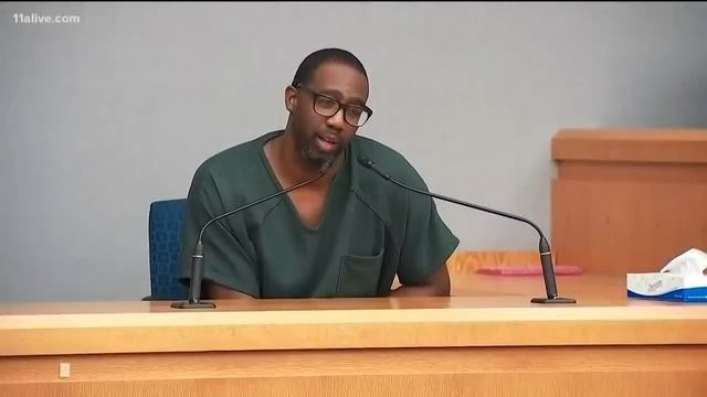 МОРИЛА ЕЕ ГОЛОДОМ И ИЗДЕВАЛАСЬ ДОЛГОЕ ВРЕМЯ смотреть онлайн