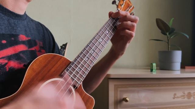 Батарейка кавер. укулеле фингерстайл смотреть онлайн