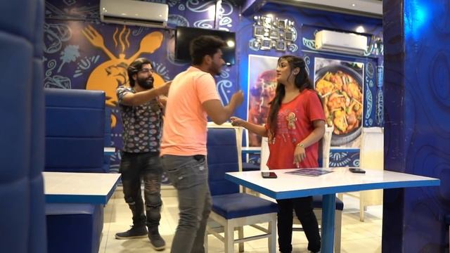 Couple Breakup Prank | Pranks In Pakistan | Humanitarians