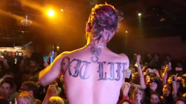 LIL PEEP — CRYING DIAMONDS / LYRICS + RUS SUBS / ПЕРЕВОД