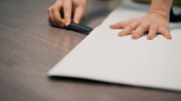 Клеим виниловые обои Euro Decor