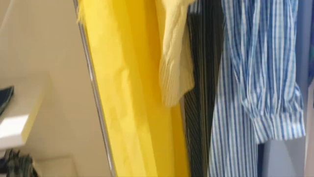 Италия Жасмин Падуя купила рубашку льняную Tommy&Hilfiger и топ белый смотреть онлайн