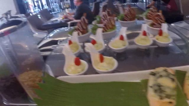 ✅ ЧЕМ КОРМЯТ ✅ ОБЗОР ЗАВТРАКА KTK ROYAL HOTEL ✅ САМЫЙ КЛАССНЫЙ ОТЕЛЬ В ПАТТАЙЕ! #отелитайланда смотреть онлайн