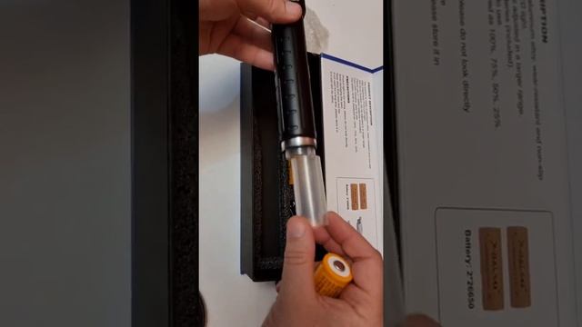high brightness flashlight , F200B- P160 смотреть онлайн