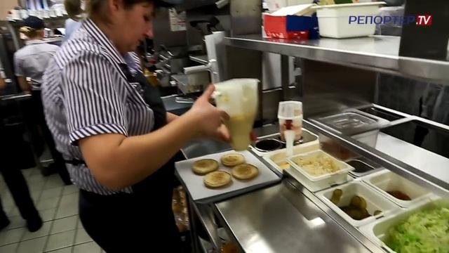 Кухня Мак Дональдс изнутри