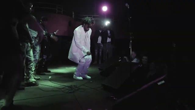 Tony vocals Dippin N Dabbin Official Video смотреть онлайн