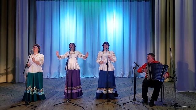"Кубаночка" - вокальная группа "Гармония". смотреть онлайн
