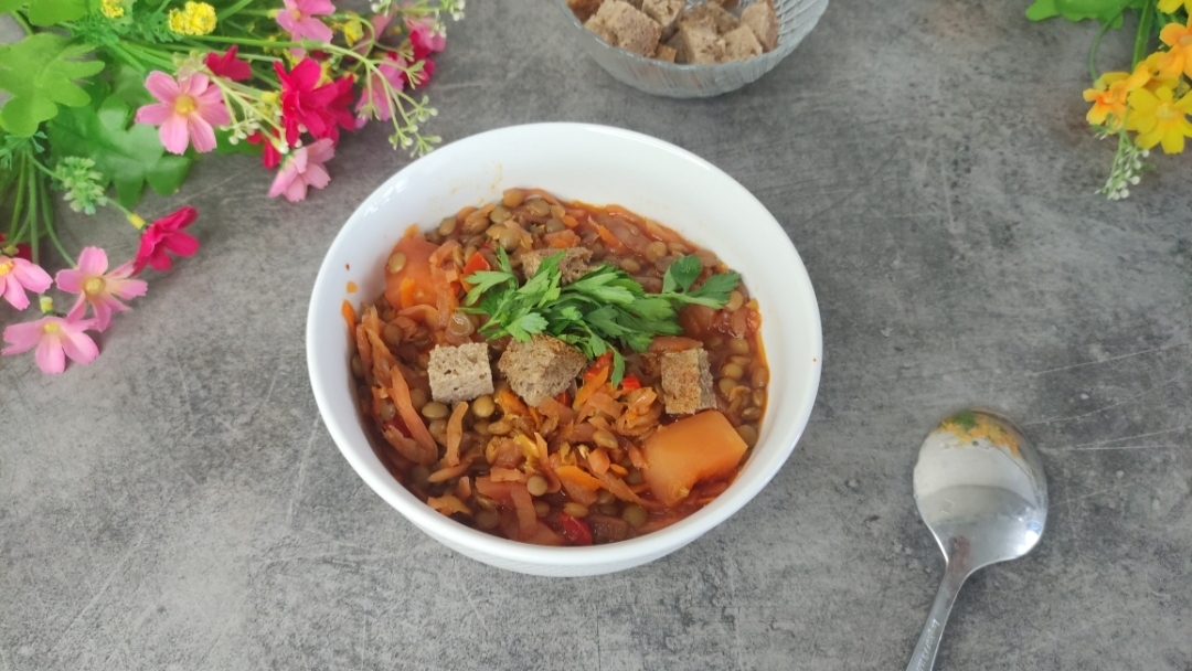 Чечевичный борщ в авторском исполнении 😋