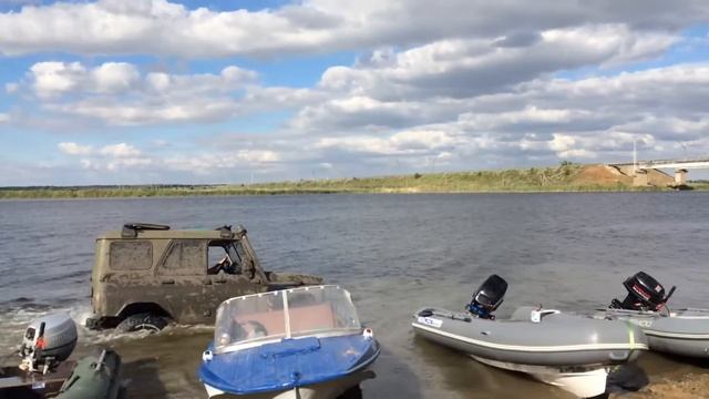 Уаз 469 по берегу реки. смотреть онлайн