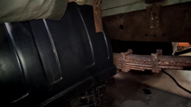 Закрепили временную Евро платформу, установили крылья и задний бампер. смотреть онлайн