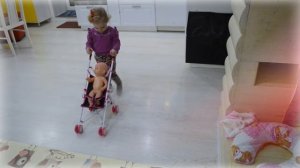 Сюжетно-ролевая #игра для детей от 1 года. Ева играет в #ДОЧКИ-МАТЕРИ. Серёжа и Ева