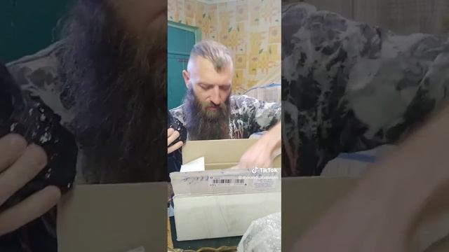 Вислав знайомому посилочку 6 жовтня 2023 р. смотреть онлайн