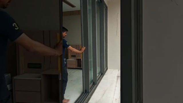 dubai series section with 10mm laminated glass made in ahemdabad #aluminium #section #trending смотреть онлайн
