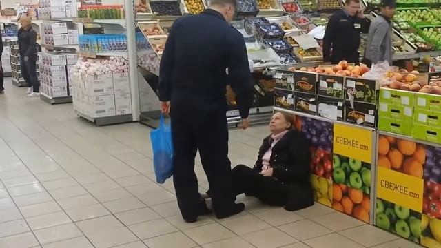 пьяная бабка ворюга смотреть онлайн