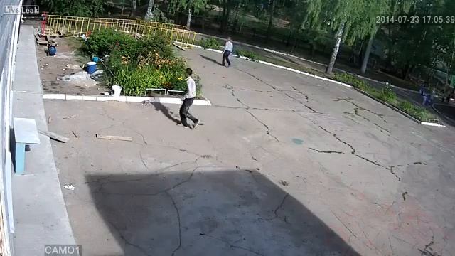 Крушения строительных лесов на казанских школьниц смотреть онлайн