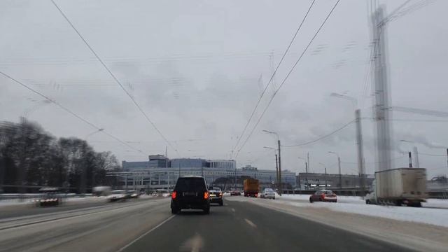 Snowy gray Saint-Petersburg: from south to center via Neva river embankment смотреть онлайн