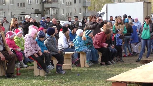 Праздничный концерт у 70-летию Победы и солдатская каша из полевой кухни. Миасс. (видео) смотреть онлайн