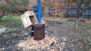 Как сжигать листья в бочке без дыма и запаха.