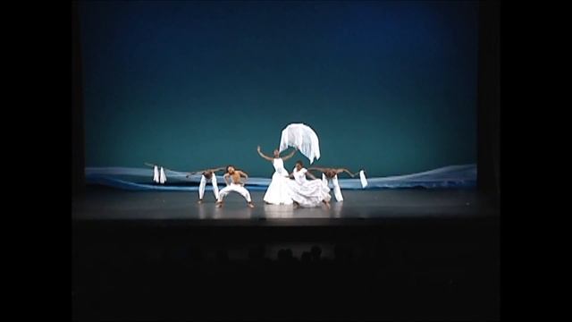 Is1 dances Ailey's Wade in the Water смотреть онлайн
