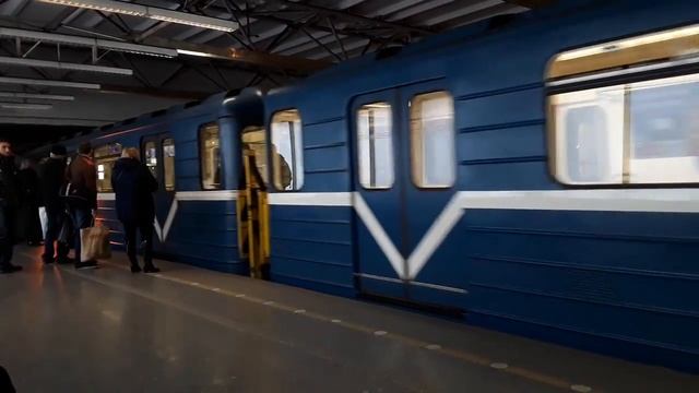 Вагон дверь зигзаг белый цвет смотреть онлайн