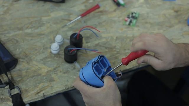 Электронный Пульсатор попарного доения работает 25 лет смотреть онлайн