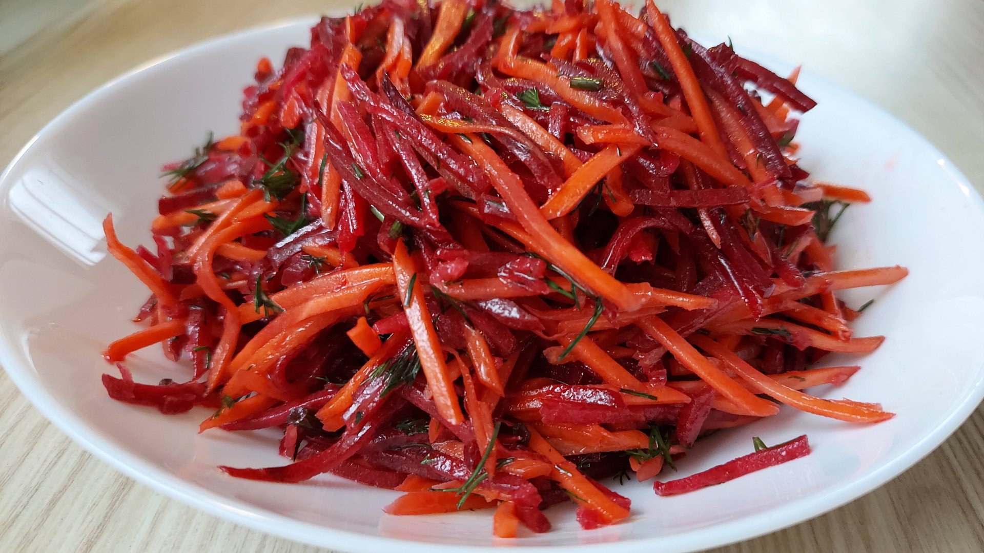 Полезный салат из сырой свеклы и моркови-очень вкусный. Пошаговый рецепт от А до Я!Салат за 5 минут смотреть онлайн