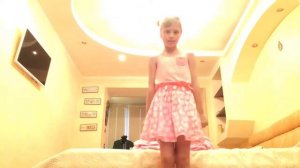 Танец в школу мы бежим