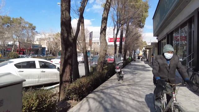 ISFAHAN Iran 2022 | Walking On Bozorgmehr Street From Hasht Behesht Intersection To Ahmad Abad Sq
