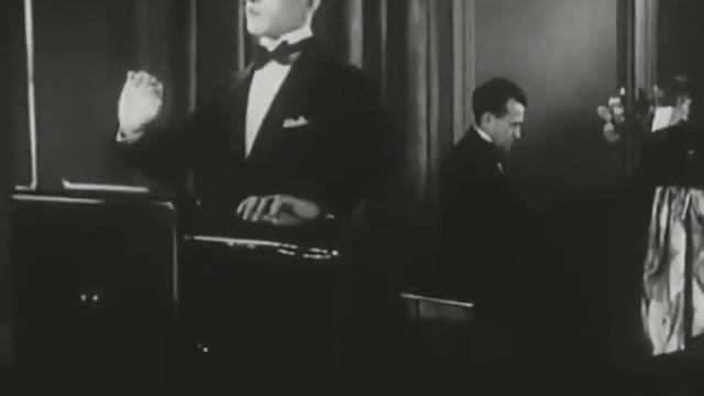 Лев Термен играет на терменвоксе песню Deep Night, 1930 смотреть онлайн