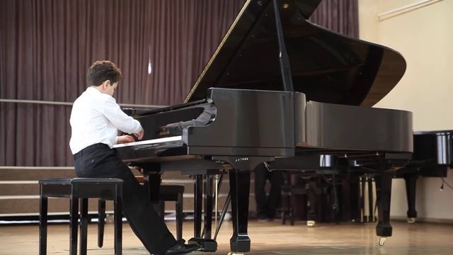 Виктор в Арт-клубе «Чипсы и кофе» 12 апреля 2018 г. смотреть онлайн