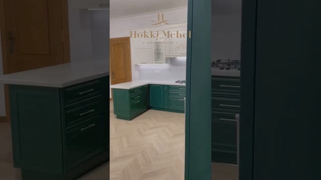 Кухня Комо Италия. Комплектация кухни указана в описании к видео. Активная ссылока в коментарях. смотреть онлайн