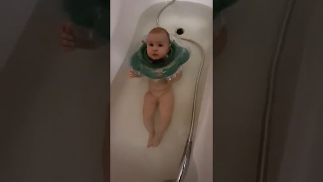 Круг на шею. Плавание в круге. Полезно или нет? смотреть онлайн