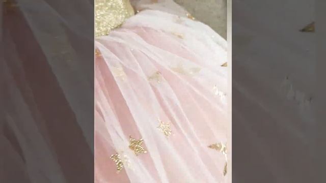 Блестящее детское платье
